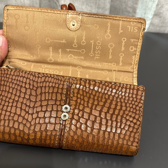 Fossil Wallet - Picture 7 of 11